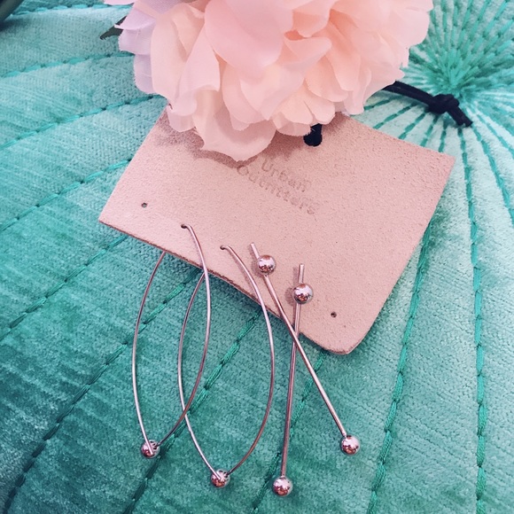 NWT Urban Outfitters 2Pack Earrings - Picture 2 of 6